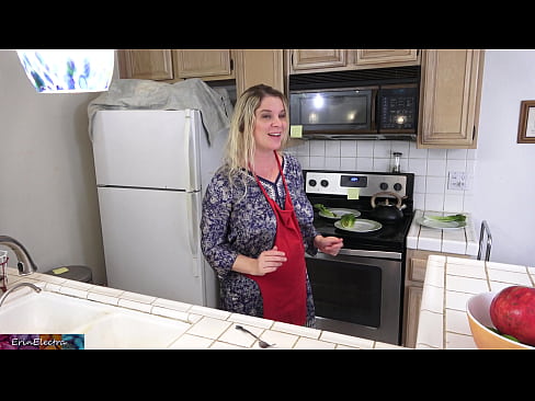 ❤️ Belle-mère qui le traie dans la cuisine avant son rendez-vous. ❤️ Salopes at fr.xxxner.ru ❤